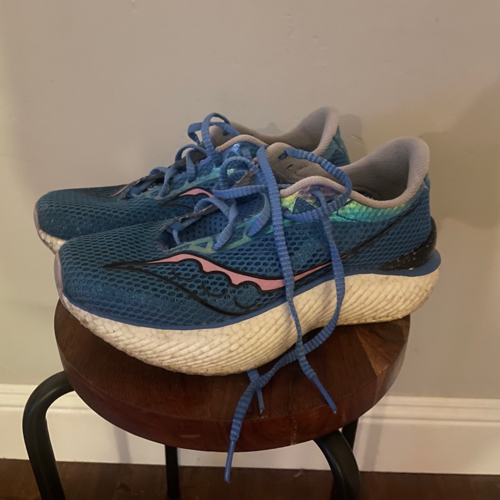 Women’s Saucony Endorphin Pro. Size 8.